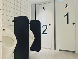 Dayin Hotel (Shanghai People's Square & Suzhou River Branch)