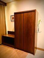 LA GRANDE SUITE & BANQUET HALL