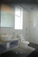 LA GRANDE SUITE & BANQUET HALL