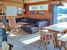12 Person Holiday Home in Kvenvaer