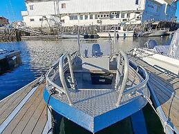 12 Person Holiday Home in Kvenvaer