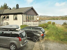 12 Person Holiday Home in Kvenvaer