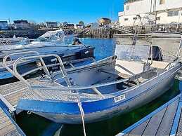 12 Person Holiday Home in Kvenvaer