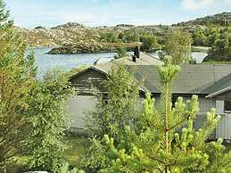 12 Person Holiday Home in Kvenvaer