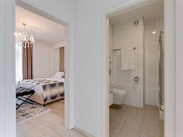 Pleasant Apartment Near Centre