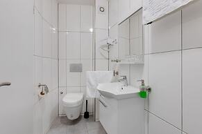 Pleasant Apartment Near Centre