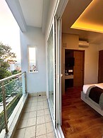 Hotel Alleyway Express