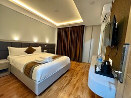 Hotel Alleyway Express