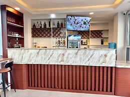 Hotel Alleyway Express