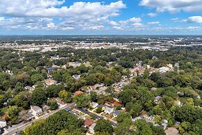 Stylish 4BR Haven Backyard and Fire Pit