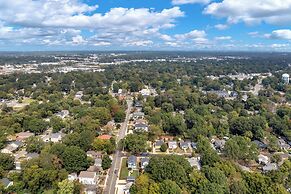 Stylish 4BR Haven Backyard and Fire Pit
