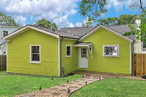 Stylish 4BR Haven Backyard and Fire Pit
