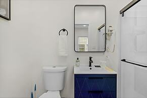 Stylish 4BR Haven Backyard and Fire Pit