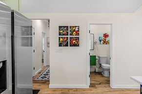 Stylish 4BR Haven Backyard and Fire Pit