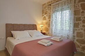 Dream House Drapanias