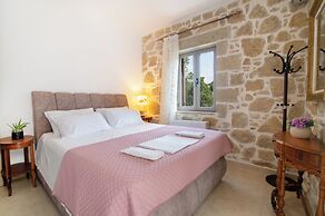 Dream House Drapanias