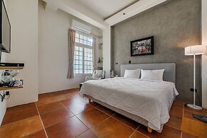 The house of Her man yessir