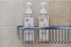 The house of Her man yessir