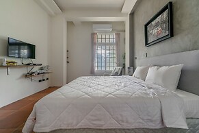 The house of Her man yessir