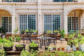 The house of Her man yessir