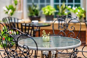 The house of Her man yessir