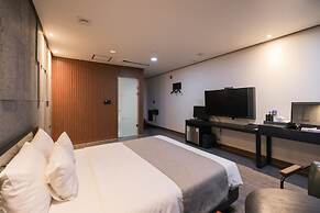 Yeosu ZAVA Hotel