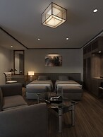 May De Ville Corner Hotel