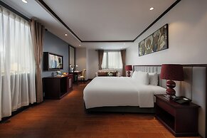 May De Ville Corner Hotel