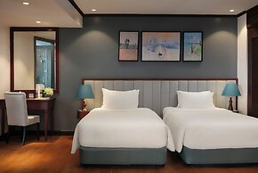 May De Ville Corner Hotel