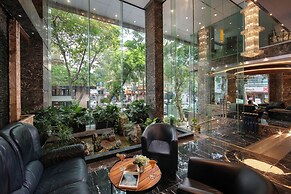 May De Ville Corner Hotel