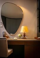 May De Ville Corner Hotel