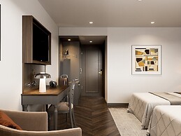 May De Ville Corner Hotel