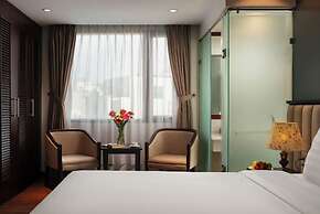 May De Ville Corner Hotel