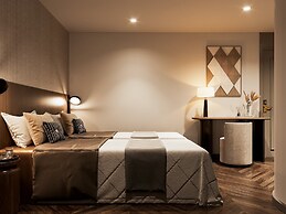 May De Ville Corner Hotel