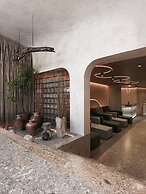 May De Ville Corner Hotel