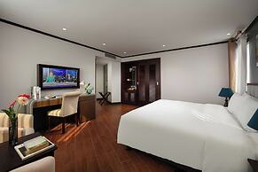 May De Ville Corner Hotel