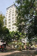 May De Ville Corner Hotel