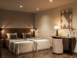 May De Ville Corner Hotel