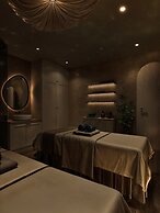 May De Ville Corner Hotel