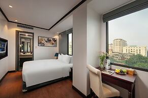 May De Ville Corner Hotel