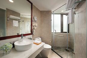 May De Ville Corner Hotel