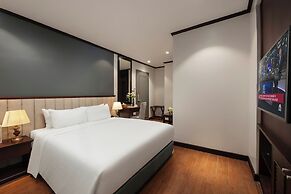 May De Ville Corner Hotel