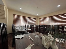 Hotel Riviera By Mount view