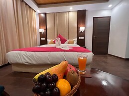 Hotel Riviera By Mount view