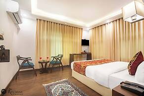 Hotel Riviera By Mount view