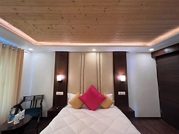 Hotel Riviera By Mount view