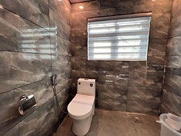 Hotel Riviera By Mount view