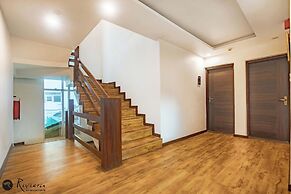 Hotel Riviera By Mount view