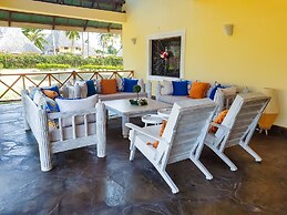 Relaxing Beach Front Villa