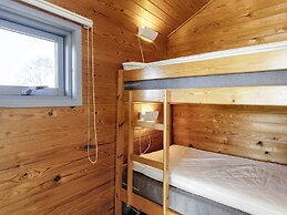 Bright Cabin in Camping Resort